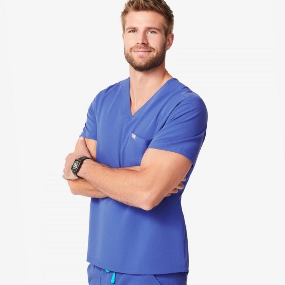 Men’s FIGS Leon Scrub Top Denim Blue Size Medium